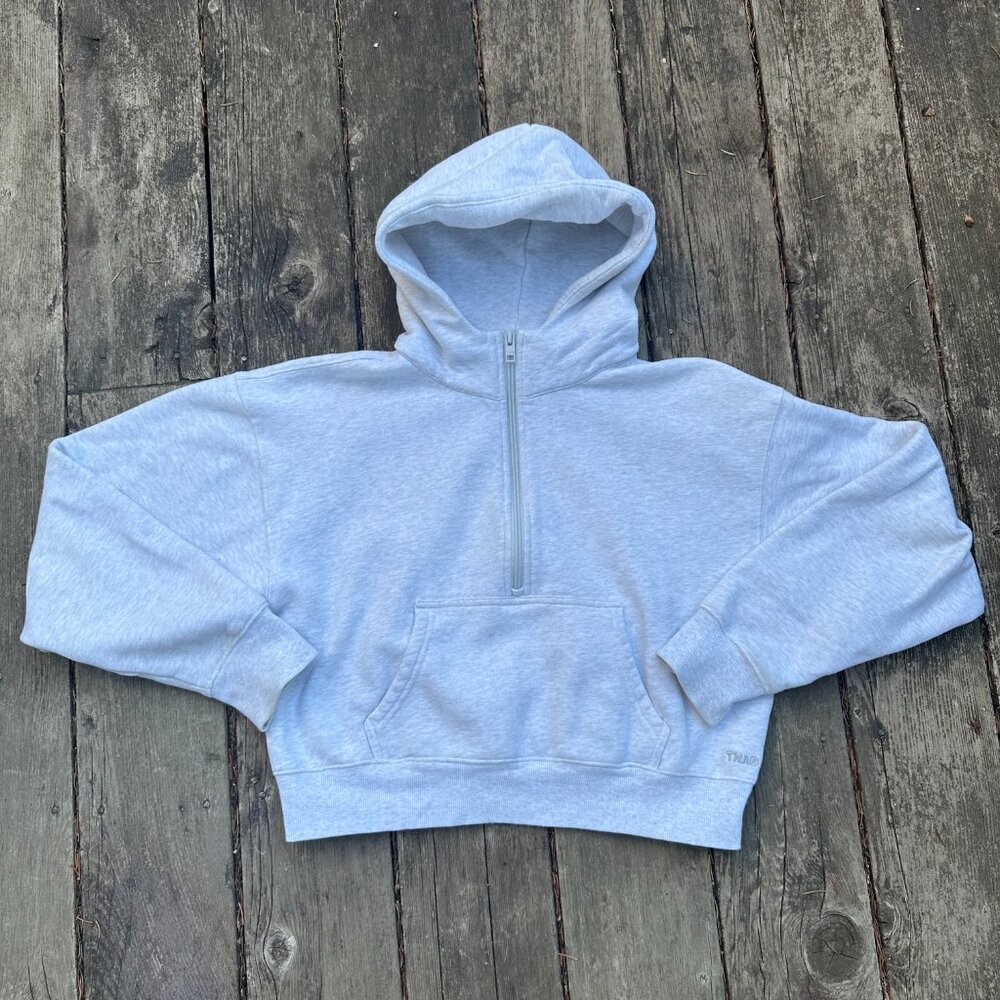 Aritzia TNA cozy fleece boyfriend boxy 1/4 zip cropped hoodie (XS)